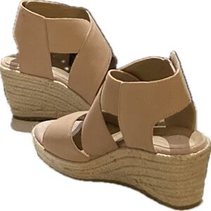 Soul Naturalizer woman’s shoes.